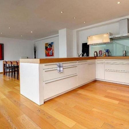 Down Town Spacious Duplex With Private Parking & Game Room Bruxelles Esterno foto