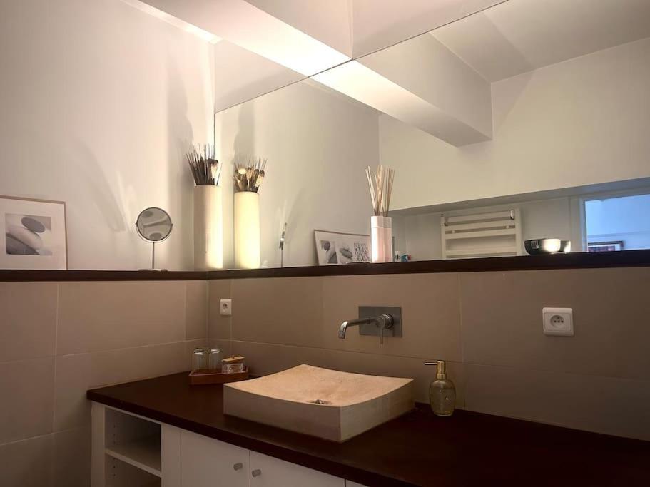 Down Town Spacious Duplex With Private Parking & Game Room Bruxelles Esterno foto